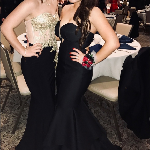 Black La Femme Prom Dress (open to offers!) - Picture 3 of 6